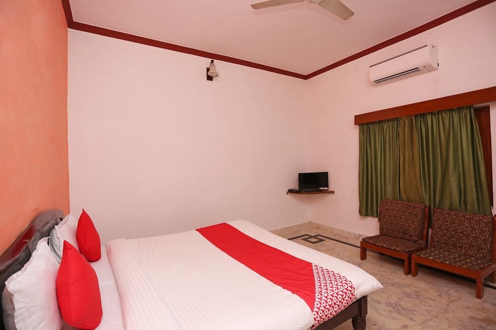 OYO 29925 Hotel Green House Double or Twin Room 11