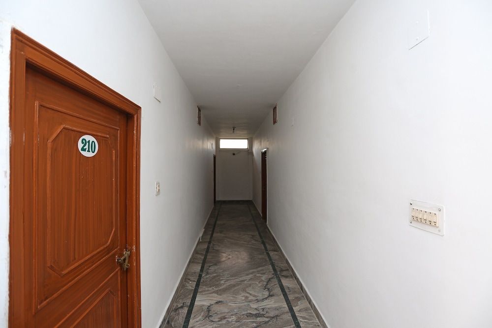undefined OYO 29925 Hotel Green House 6