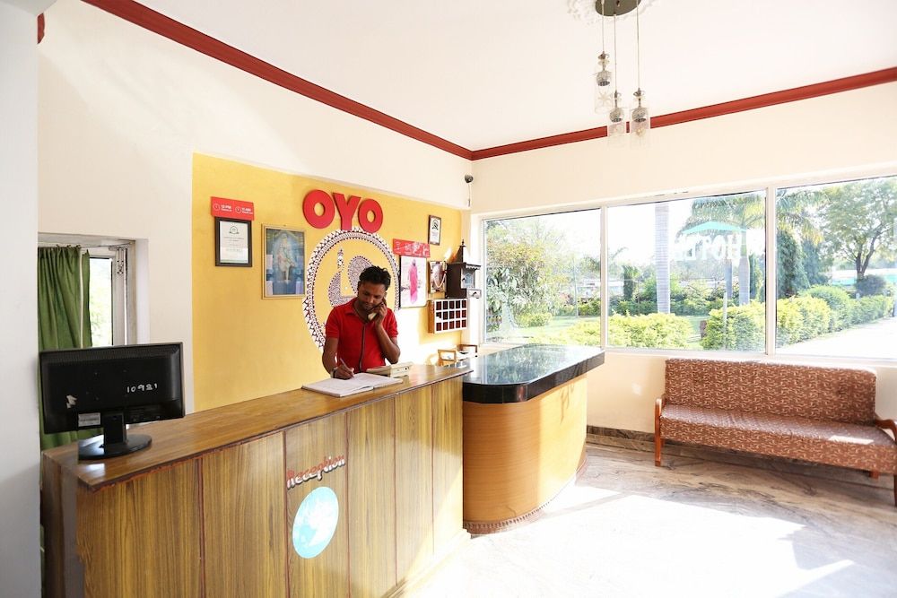 undefined OYO 29925 Hotel Green House 10