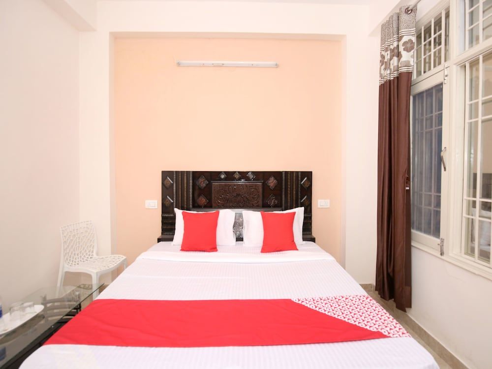 OYO 13433 Home Kasauli View 2BHK Dharampur Double or Twin Room 6