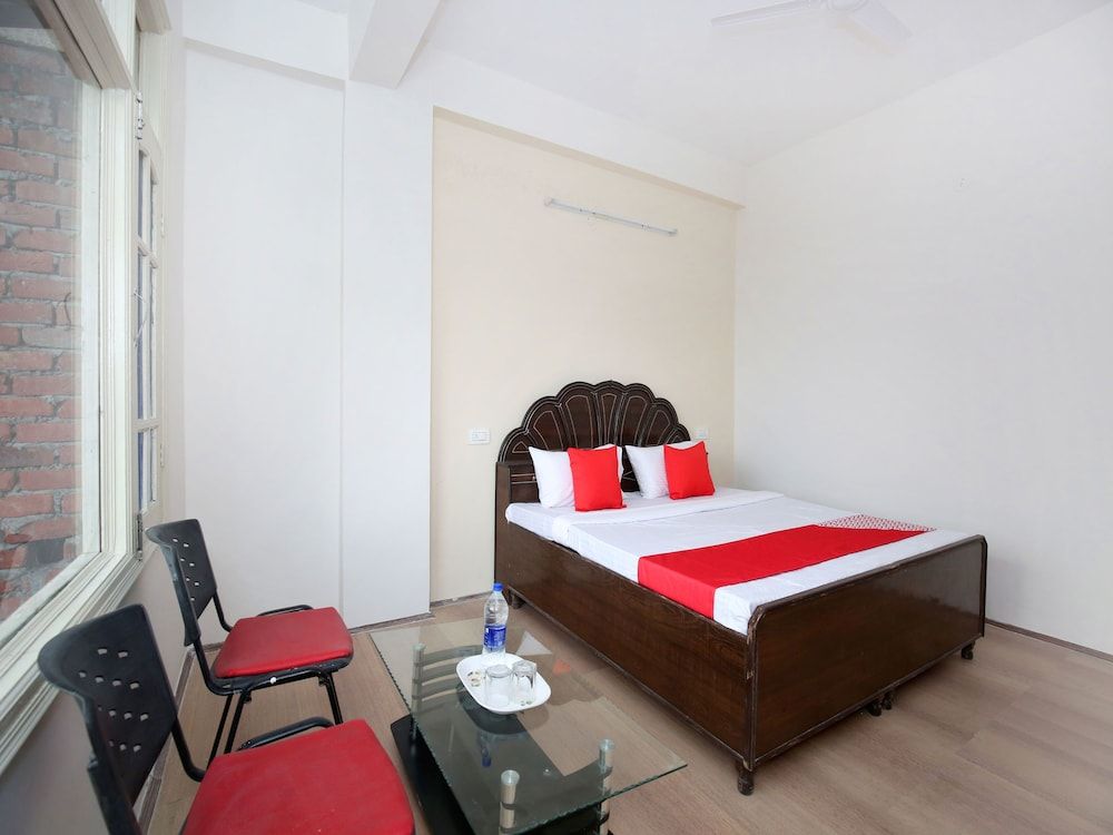 OYO 13433 Home Kasauli View 2BHK Dharampur Double or Twin Room 12