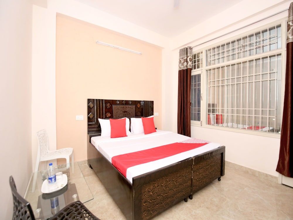 OYO 13433 Home Kasauli View 2BHK Dharampur Double or Twin Room 8