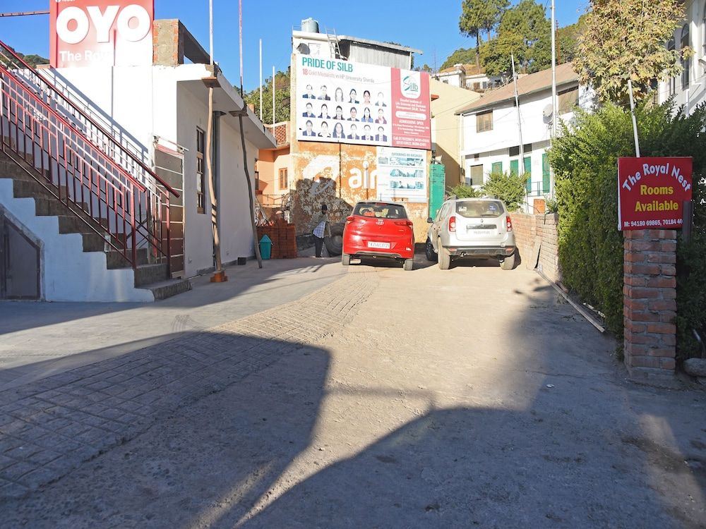 undefined OYO 13837 The Royal Nest 3