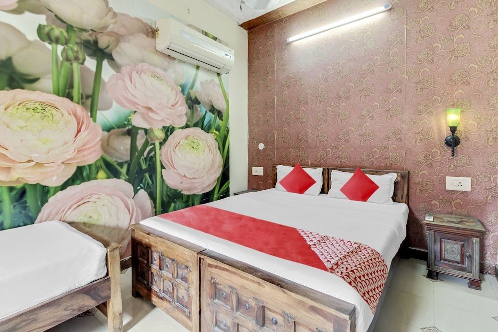 OYO 46815 Banaji Home Stay Double or Twin Room 4