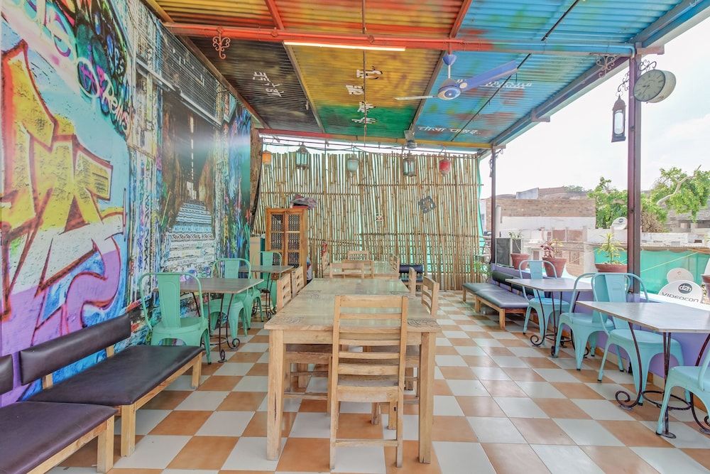 undefined OYO 46815 Banaji Home Stay 3