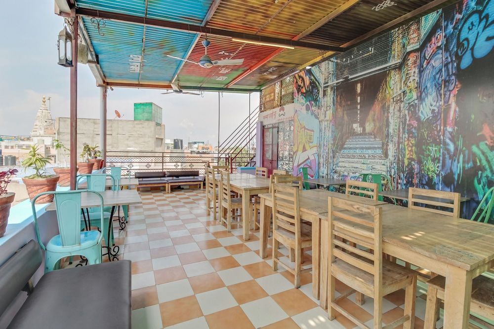 undefined OYO 46815 Banaji Home Stay 6