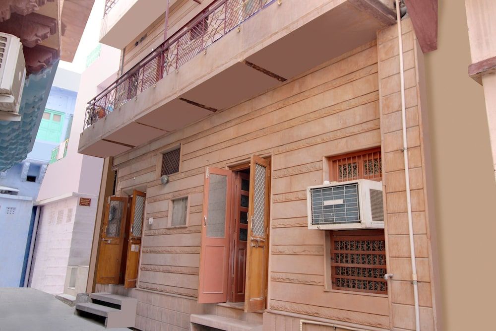 undefined OYO 46815 Banaji Home Stay