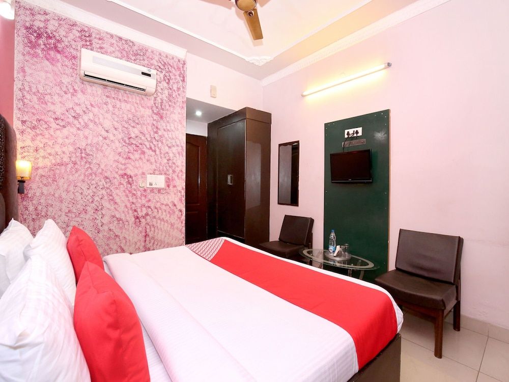 undefined OYO 1357 Hotel Midland 5