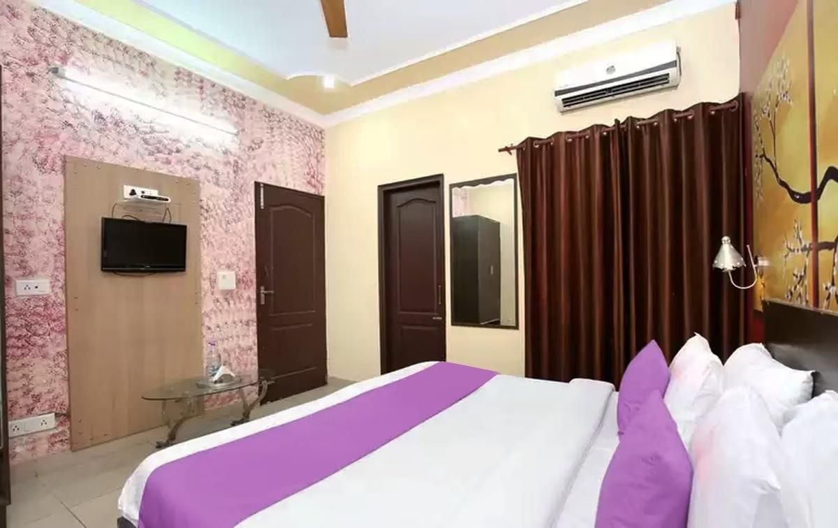 undefined OYO 1357 Hotel Midland 8