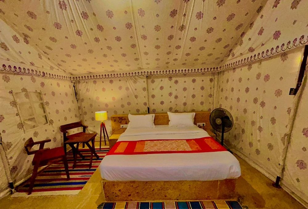 Amazing Desert Camp Deluxe Tent, 1 Double Bed, Resort View, Ground Floor 8