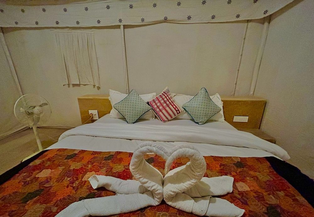 Amazing Desert Camp Deluxe Tent, 1 Double Bed, Resort View, Ground Floor 9