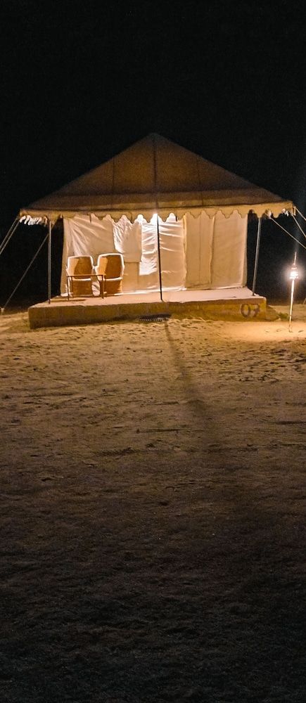 Amazing Desert Camp Deluxe Tent, 1 Double Bed, Resort View, Ground Floor 26