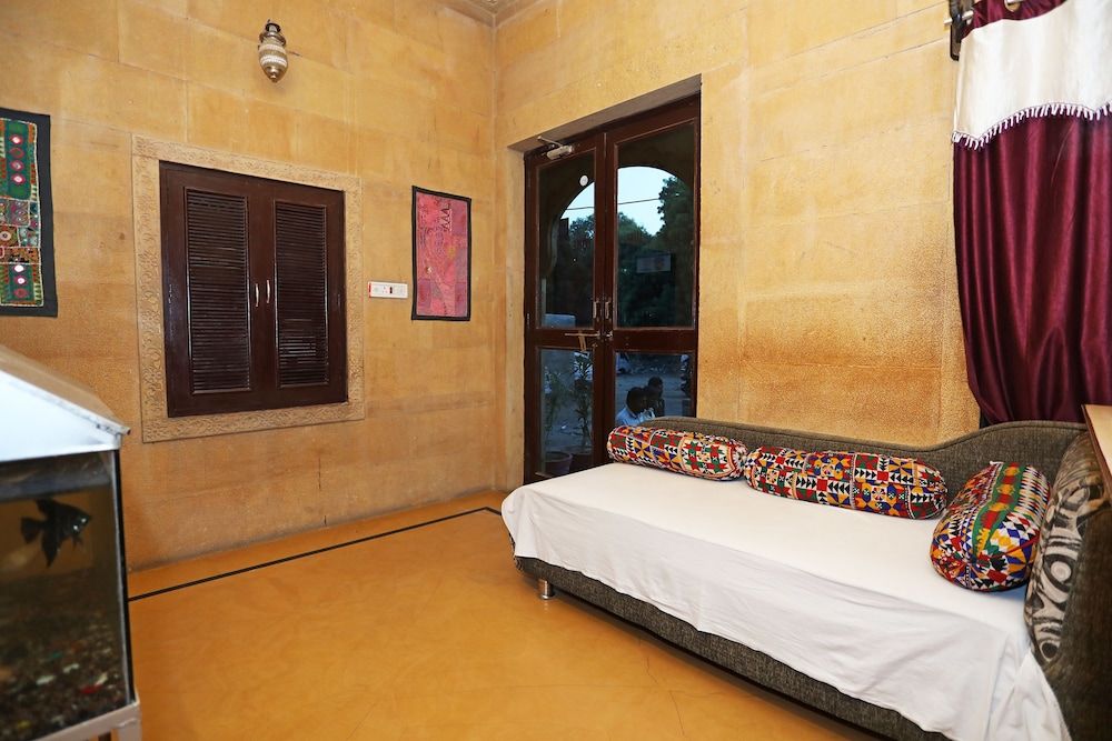 undefined OYO 7485 Hotel Apollo 6