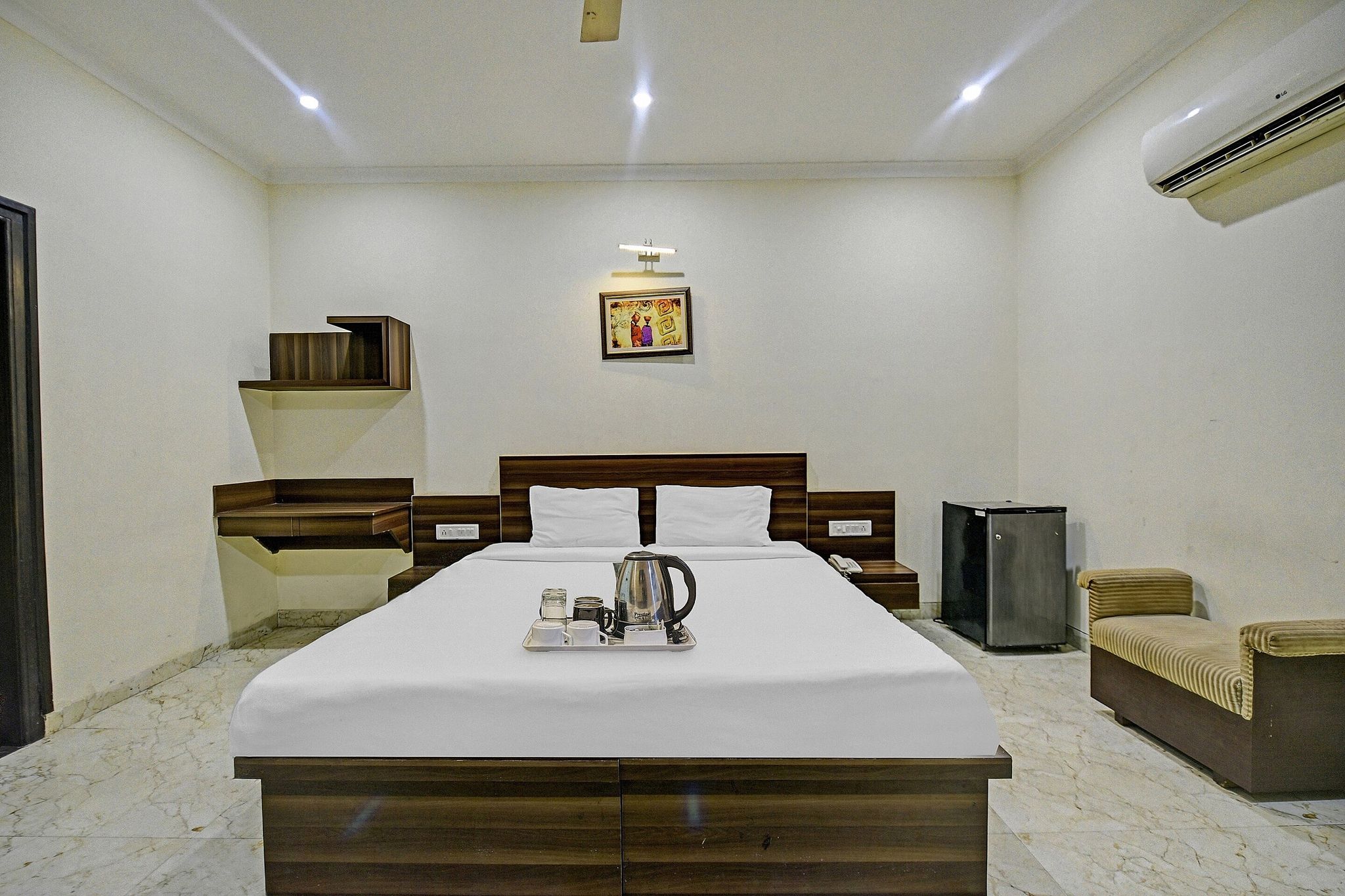 Hotel O Sahib's Stay Fine Classic 24