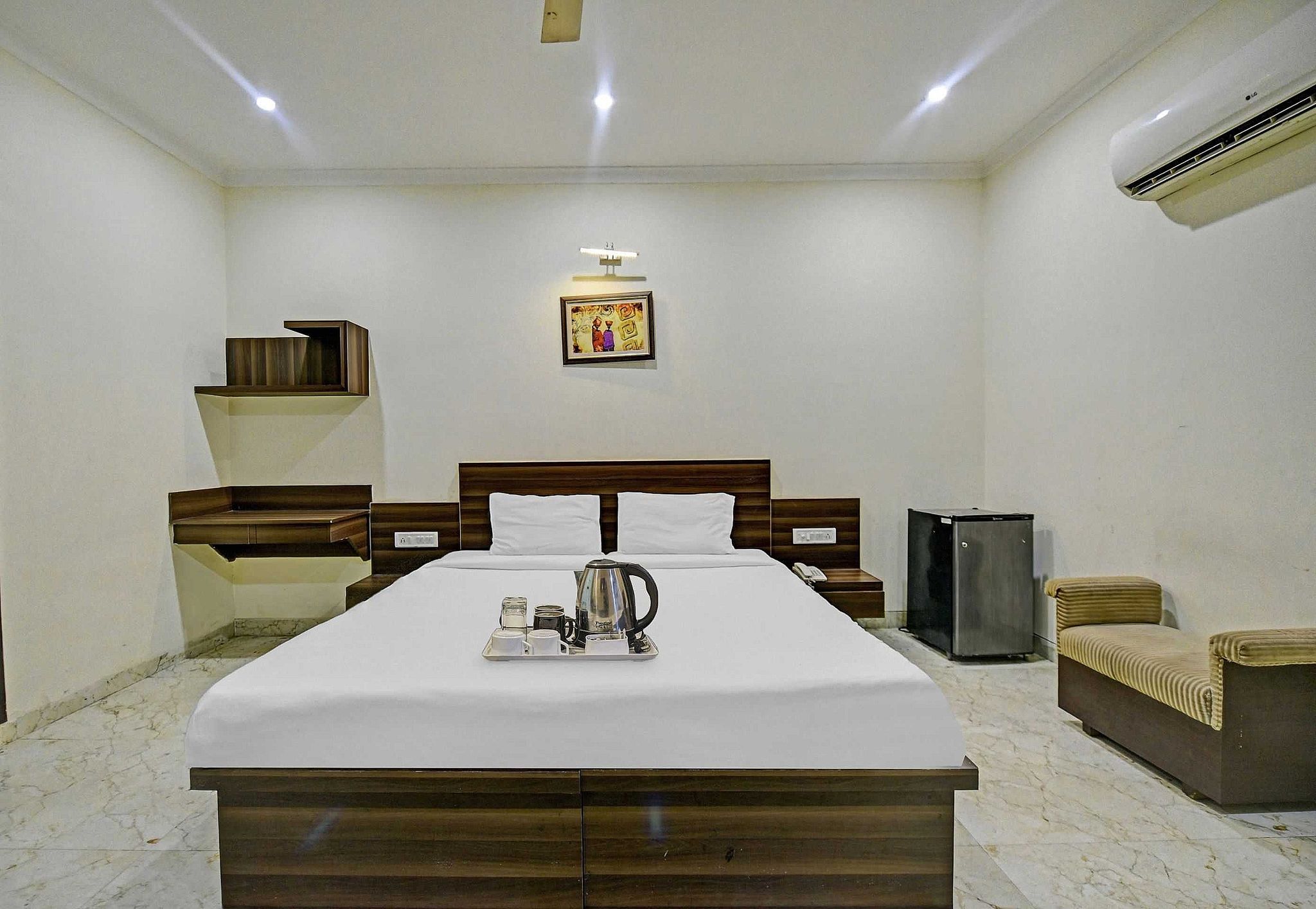 Hotel O Sahib's Stay Fine Classic 23