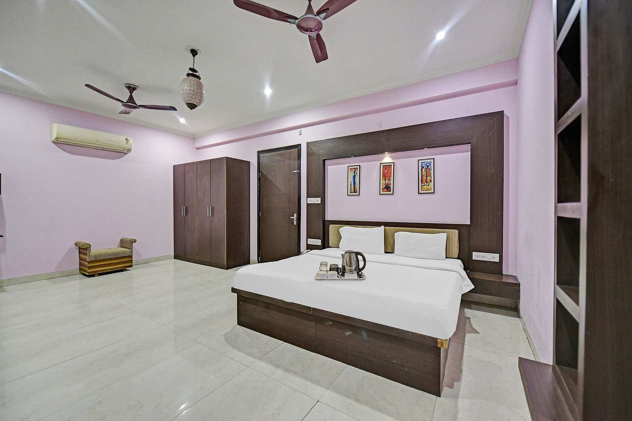 Hotel O Sahib's Stay Fine Classic 11