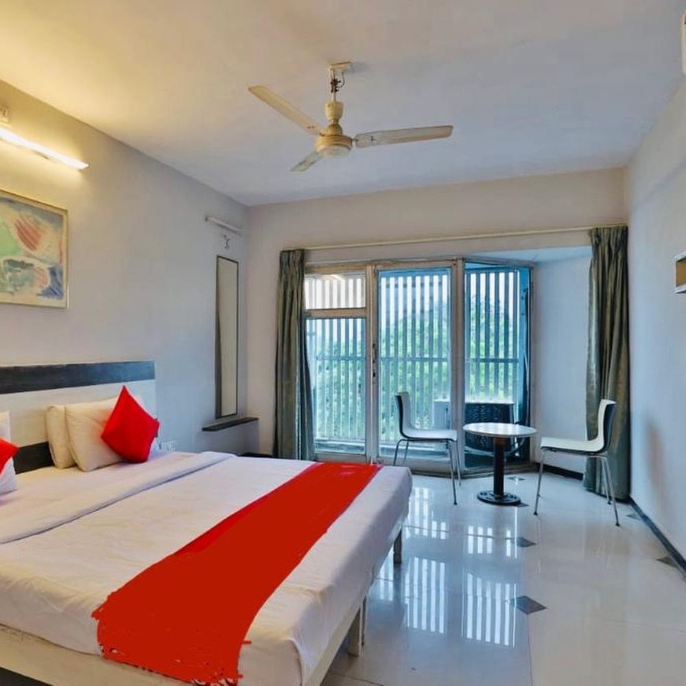 Sports Club of Jabalpur DEUXE ROOM