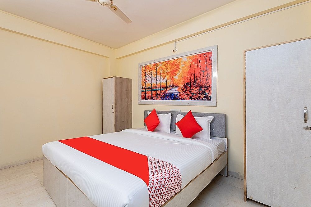 OYO 30478 Hotel Kiran Shri Deluxe Double or Twin Room 4