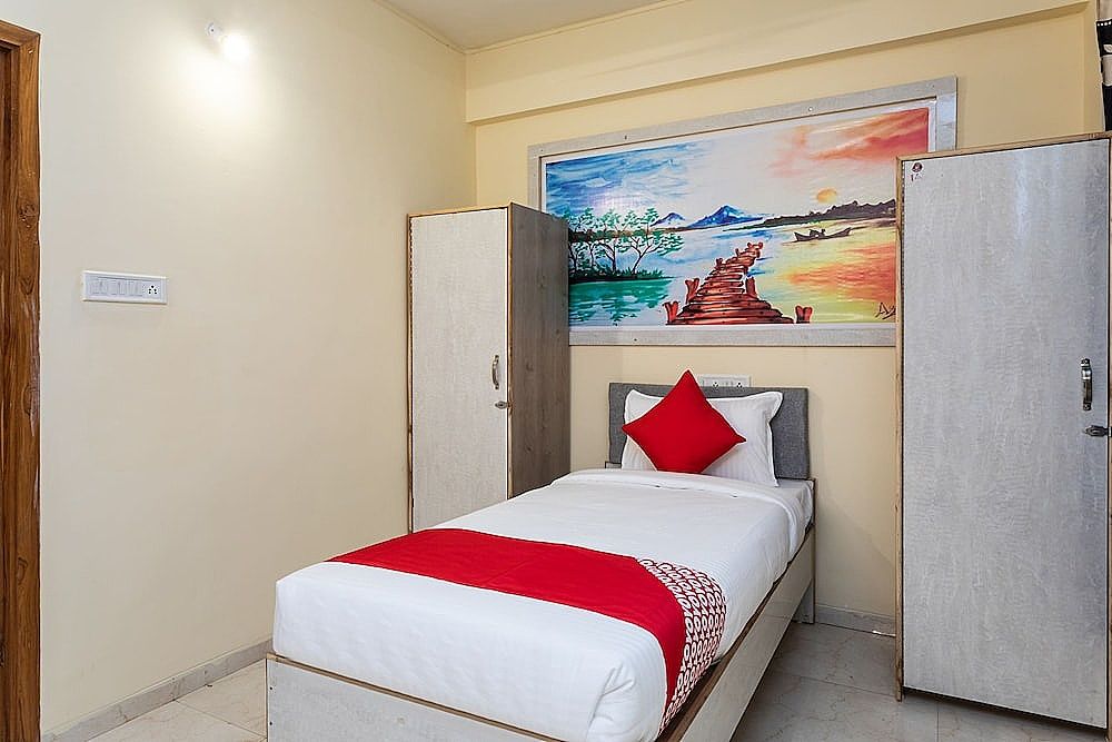 OYO 30478 Hotel Kiran Shri Deluxe Double or Twin Room 7