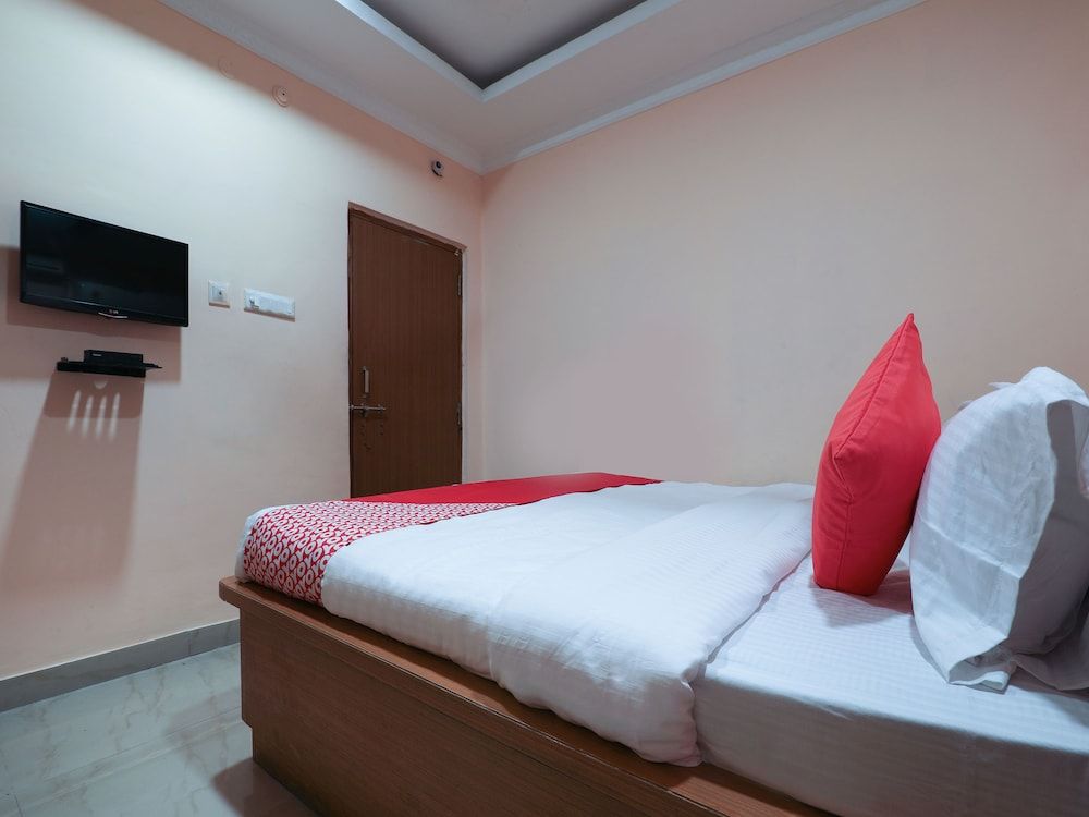 OYO 14116 Hotel Sri Venkata Balaji Residency Single Room, 1 King Bed 3