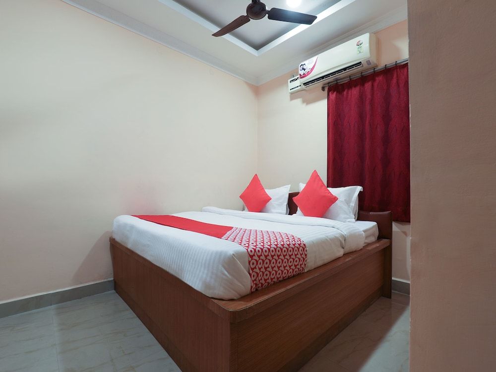 OYO 14116 Hotel Sri Venkata Balaji Residency Double or Twin Room 3