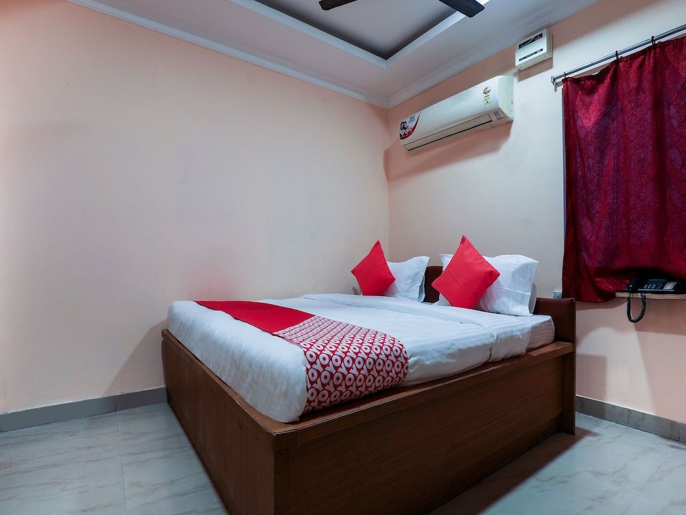 OYO 14116 Hotel Sri Venkata Balaji Residency Single Room, 1 King Bed 2