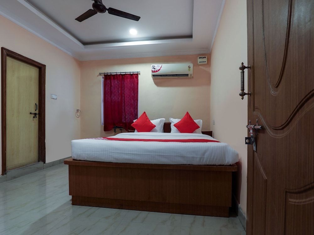 OYO 14116 Hotel Sri Venkata Balaji Residency Single Room, 1 King Bed 5