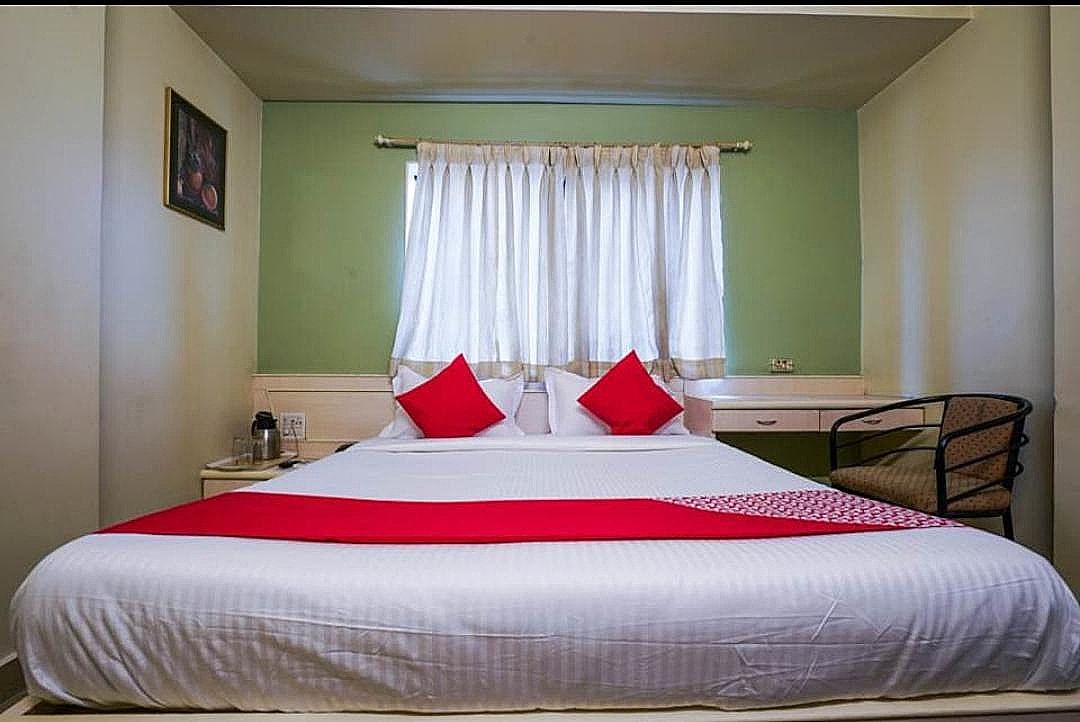 Hotel Tara International Classic Room