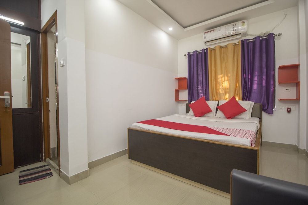 OYO 27984 Hotel Debdutta Double Room 3