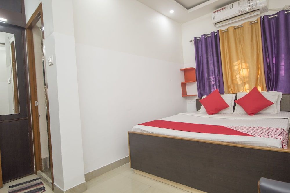 undefined OYO 27984 Hotel Debdutta 10