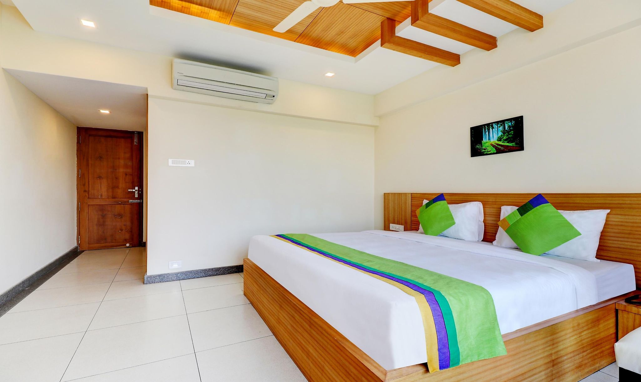 Treebo Park - 500M From Medical College Standard Double Room 6