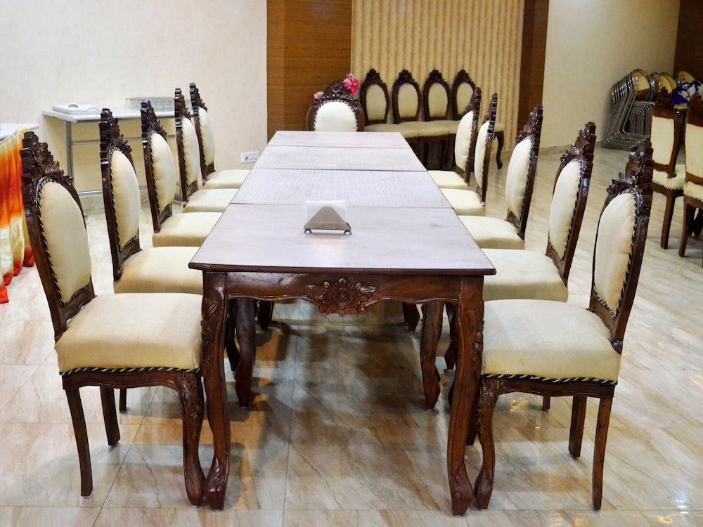 undefined Hotel Lavenir 7