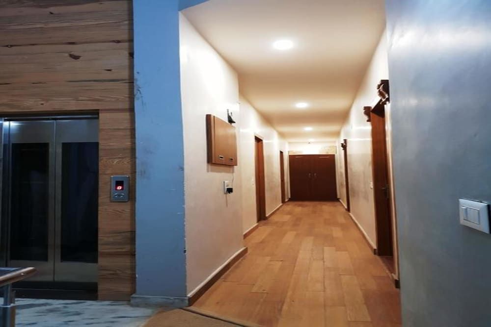 undefined Hotel Lavenir 4