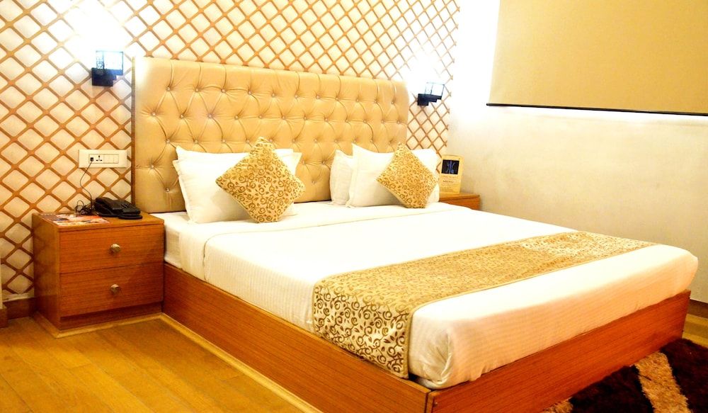 undefined Hotel Lavenir 5