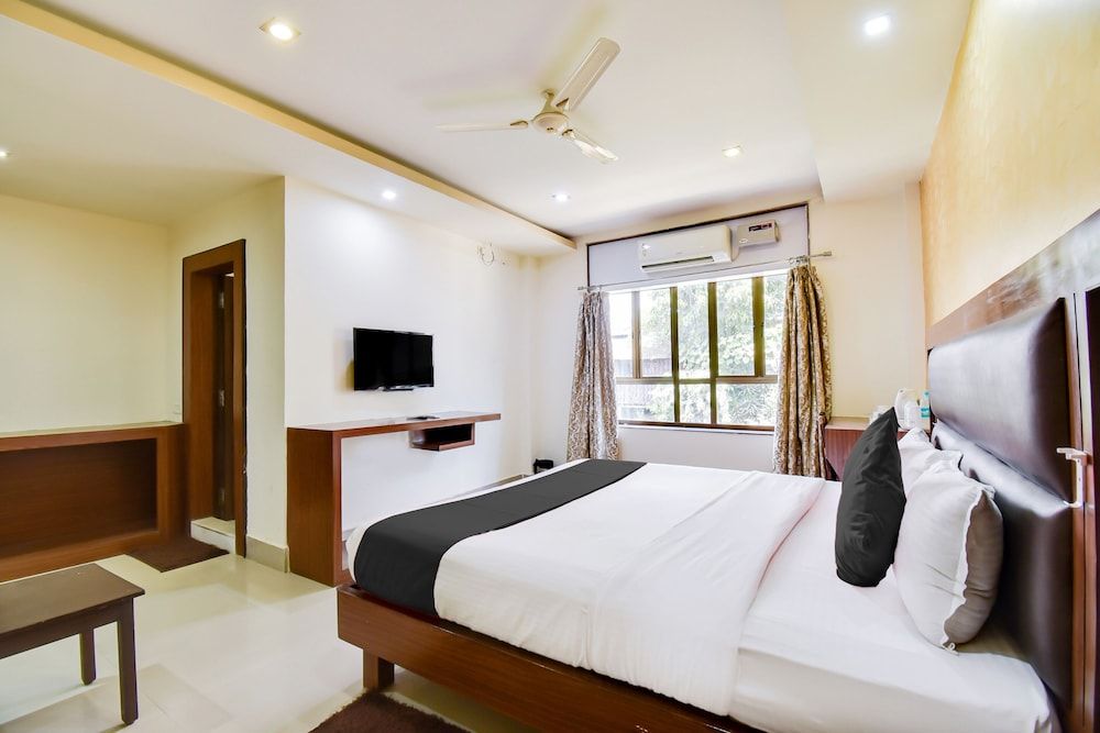 Capital O 44652 Hotel PYBSS Double or Twin Room 8