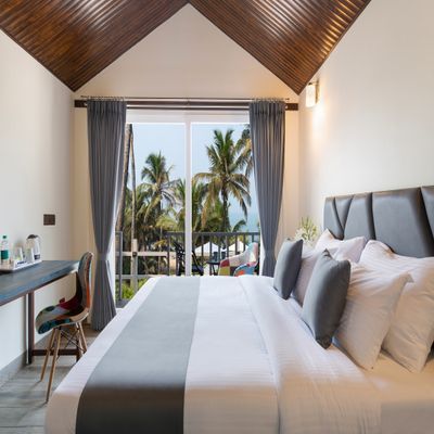 Stone Wood Beach Resort- A Party Hotel Party Cottage