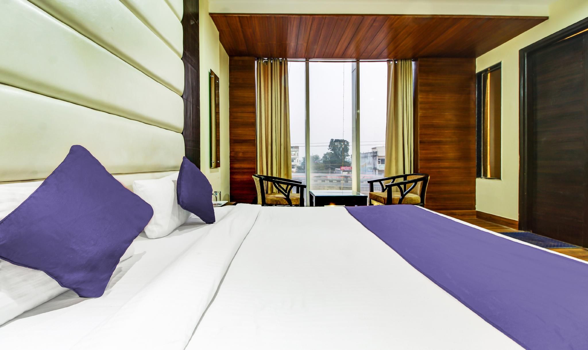 undefined HOTEL NEW DIAMOND 7