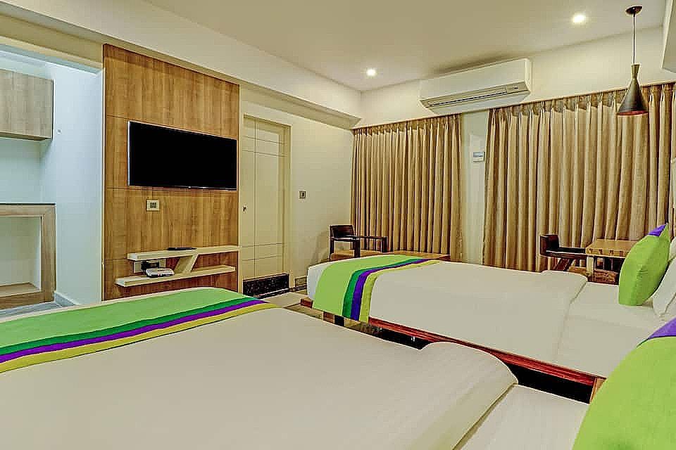 Treebo Seaesta RK Beach Standard Double Room 2