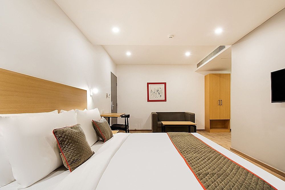 OYO Townhouse 228 Hotel Alana Double or Twin Room 3