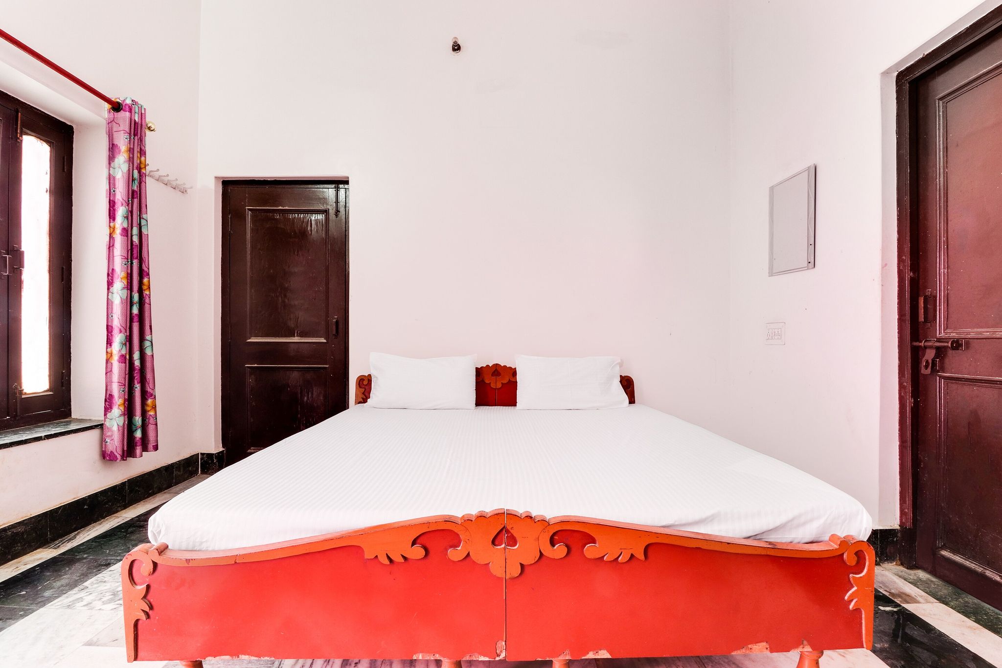 Hotel O by OYO Hanuman Bagh Classic 9