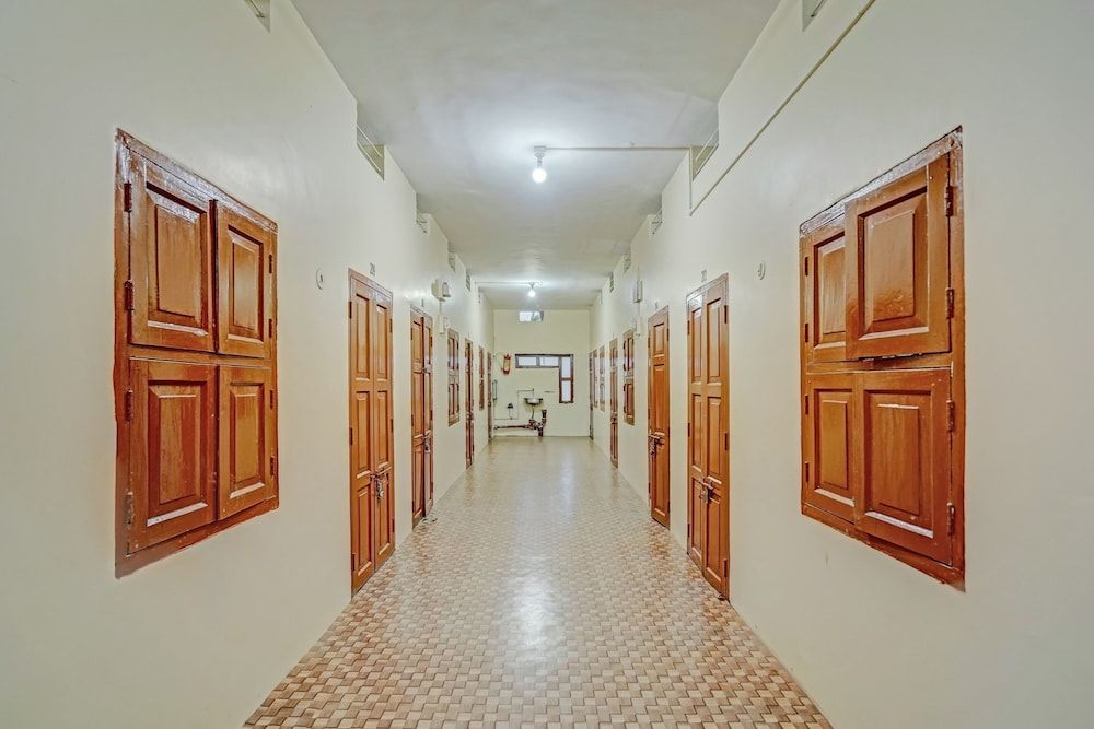 undefined SPOT ON 49747 Bikram Stays 9