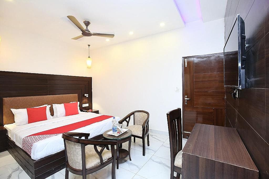 undefined OYO 15015 Hotel Ska Hometel 5