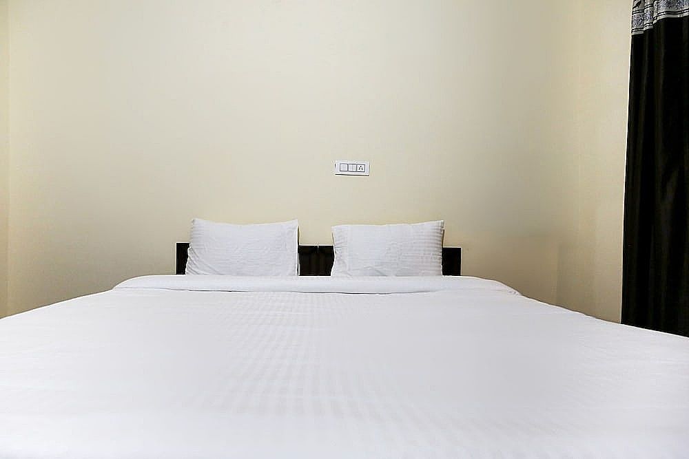 SPOT ON 49328 Sukh Motel Double or Twin Room 2