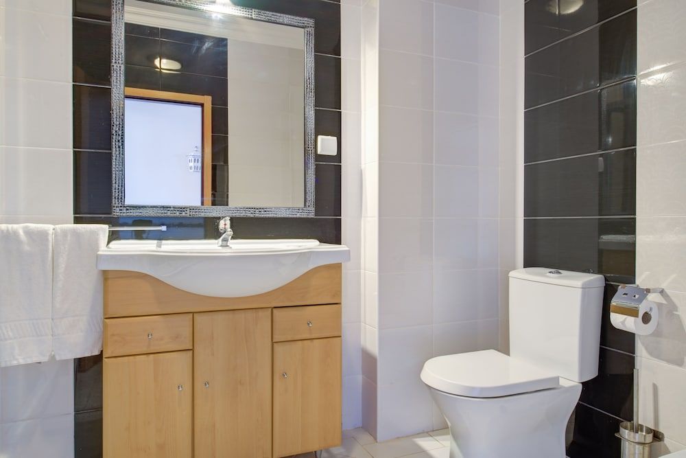 Choromar Apartments Apartment, 1 Bedroom, Pool View 3