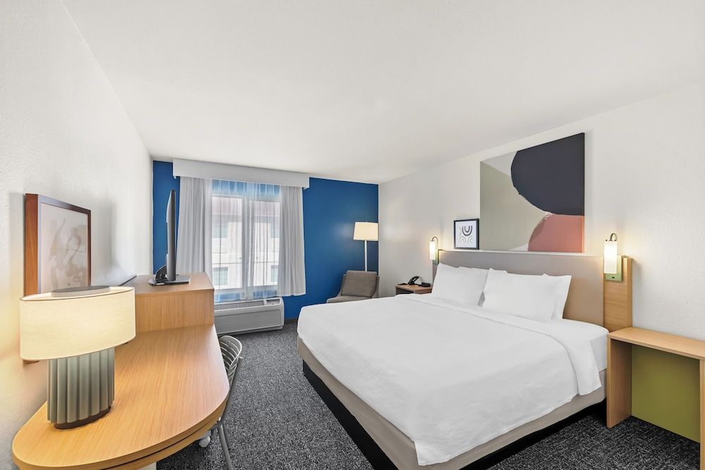 Room, 1 King Bed, Accessible, Bathtub (Mobility)