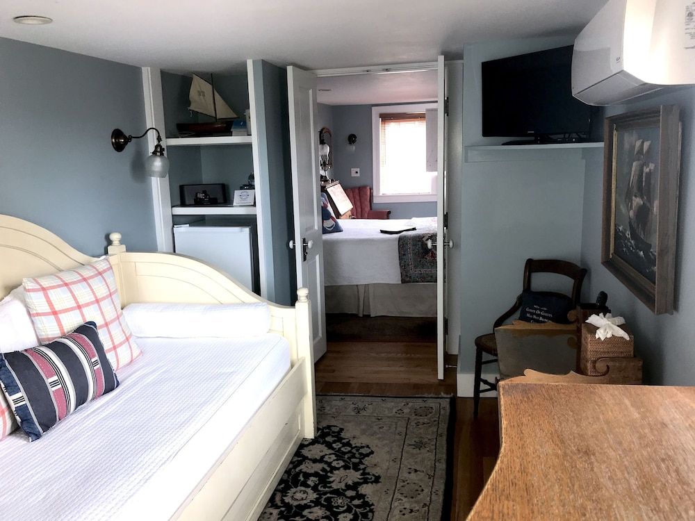 Two-Bedroom Mini Suite Room 2