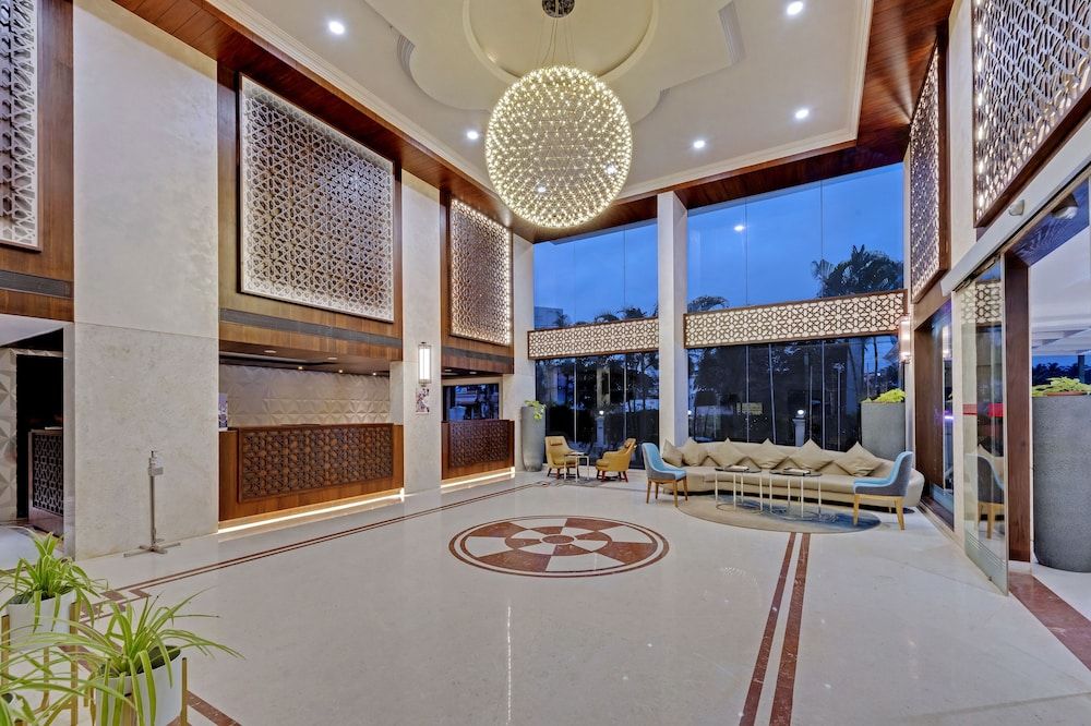 Lobby lounge