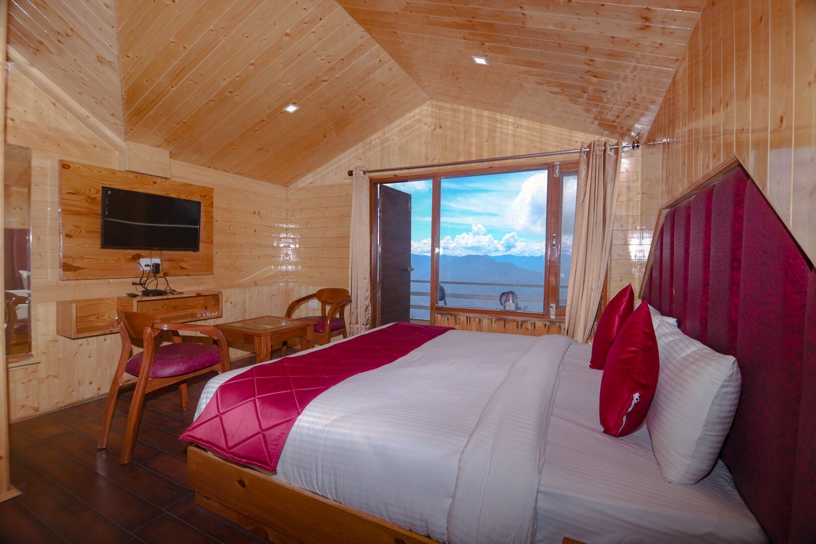 Beyond Stay Himalayan Cottage Kufri Family Room 4