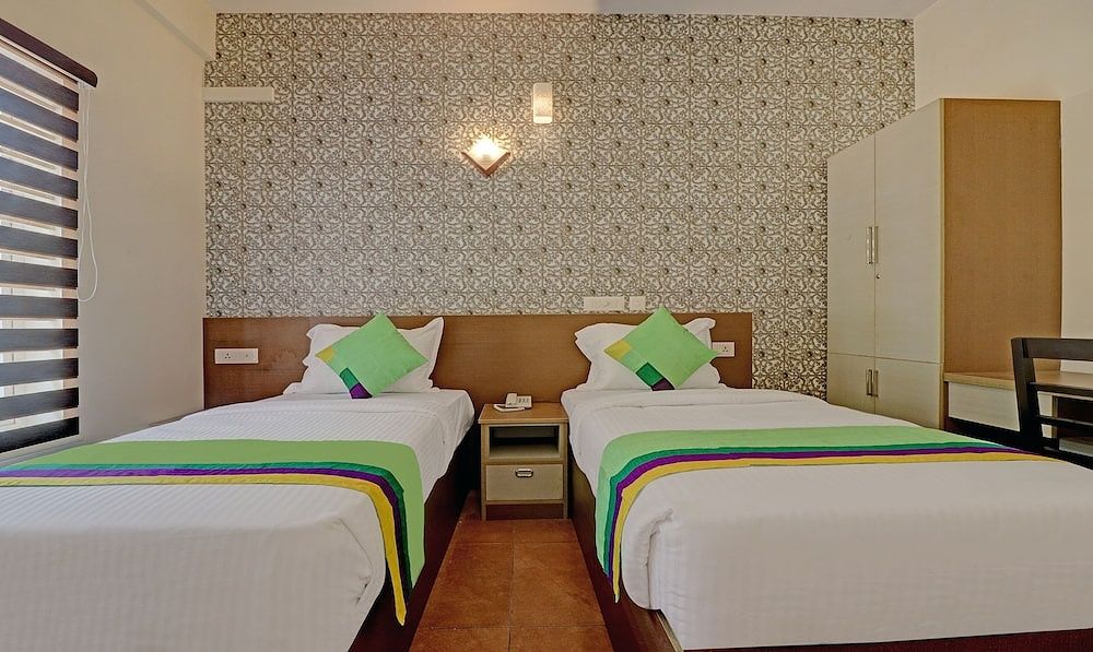 Treebo Golden Terminal, Kochi Airport Standard Double Room 4