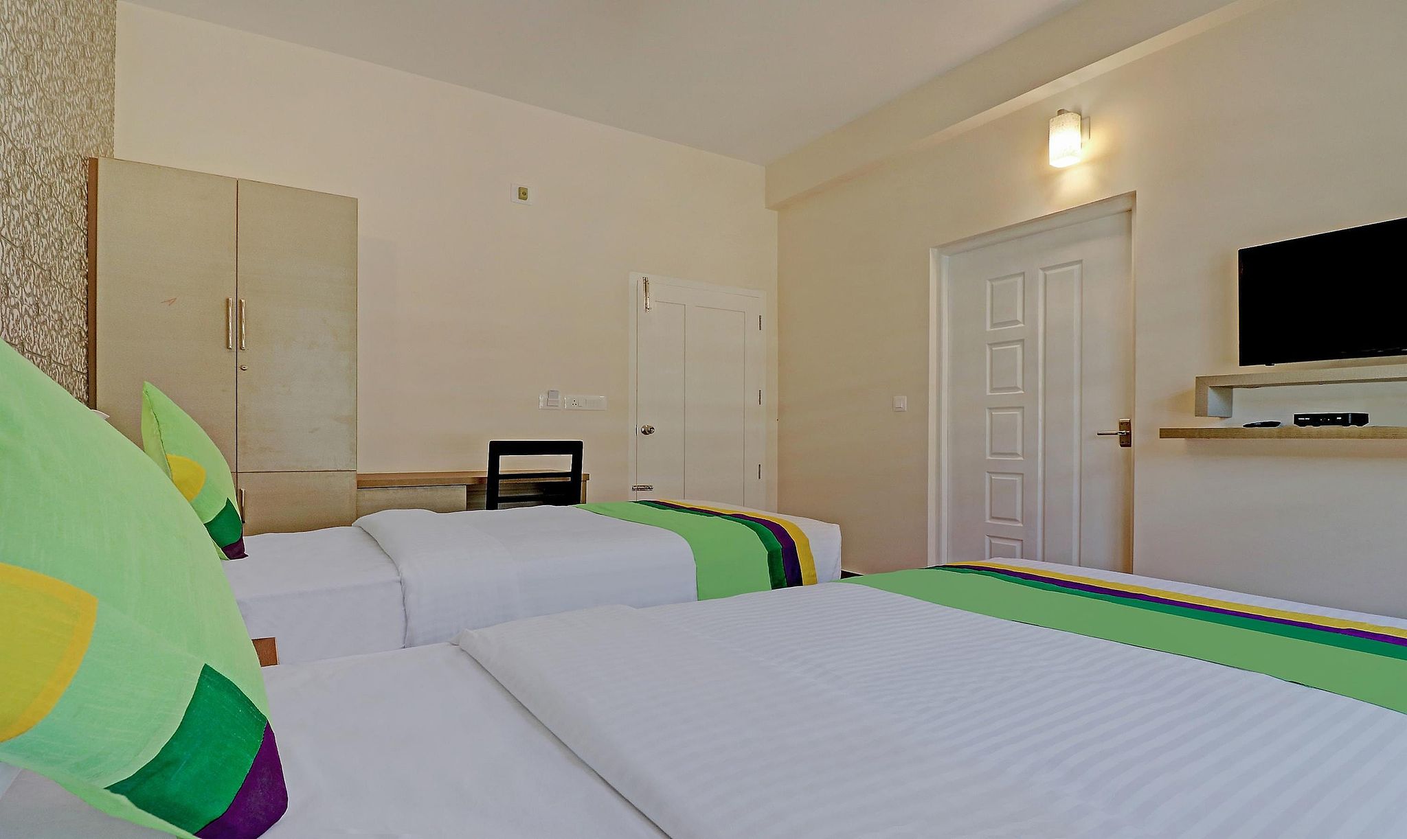 Treebo Golden Terminal, Kochi Airport Standard Double Room 12